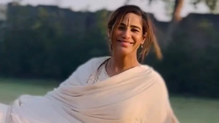 Poonam Pandey Breaks Down in Vrindavan After Assembly Premanand Ji Maharaj, Devotional Flip Surprises Followers Poonam Pandey Breaks Down in Vrindavan After Meeting Premanand Ji Maharaj, Devotional Turn Surprises Fans